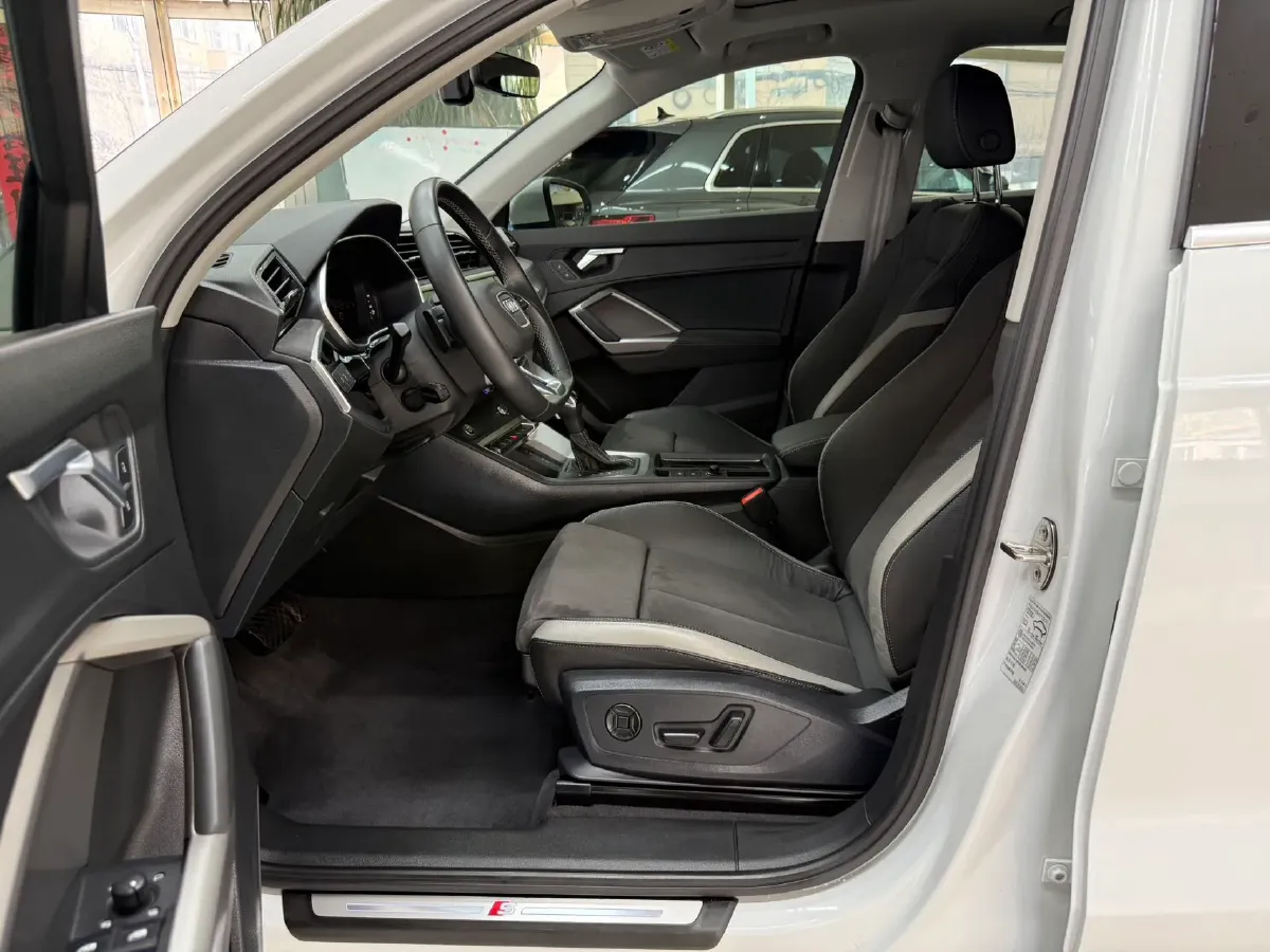 2023 Audi Q3 1.4T 150HP L4 7DCT,autocango,china used car exporter,china ev exporter,chinese used car exporter,chinese used ev exporter