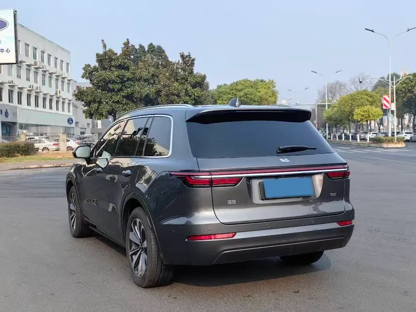 2021 Li ONE Range Extended 131HP REEV 40.5KWH,autocango,china used car exporter,china ev exporter,chinese used car exporter,chinese used ev exporter