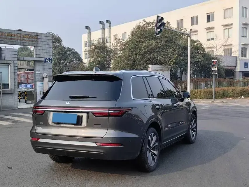 2021 Li ONE Range Extended 131HP REEV 40.5KWH,autocango,china used car exporter,china ev exporter,chinese used car exporter,chinese used ev exporter
