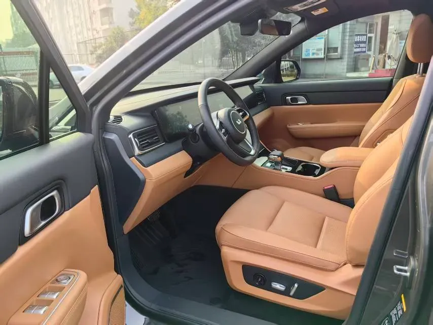 2021 Li ONE Range Extended 131HP REEV 40.5KWH,autocango,china used car exporter,china ev exporter,chinese used car exporter,chinese used ev exporter