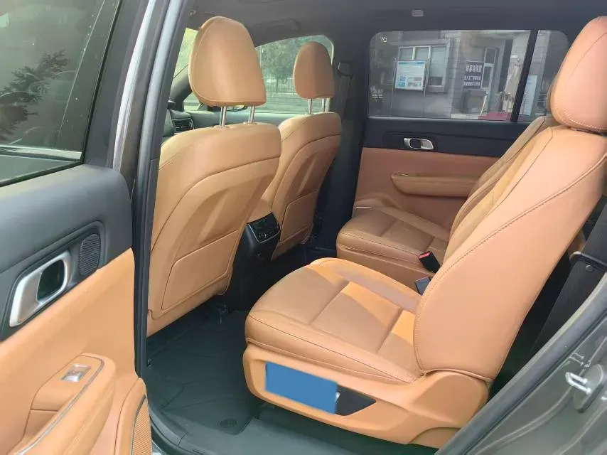 2021 Li ONE Range Extended 131HP REEV 40.5KWH,autocango,china used car exporter,china ev exporter,chinese used car exporter,chinese used ev exporter