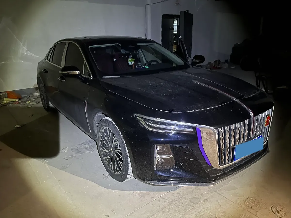 2023 HongQi H5 2.0T 224HP L4 8AT,autocango,china used car exporter,china ev exporter,chinese used car exporter,chinese used ev exporter