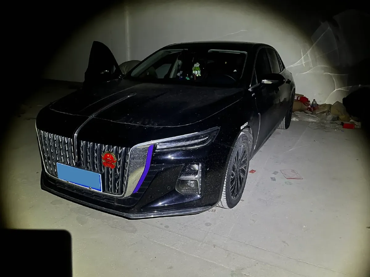 2023 HongQi H5 2.0T 224HP L4 8AT,autocango,china used car exporter,china ev exporter,chinese used car exporter,chinese used ev exporter