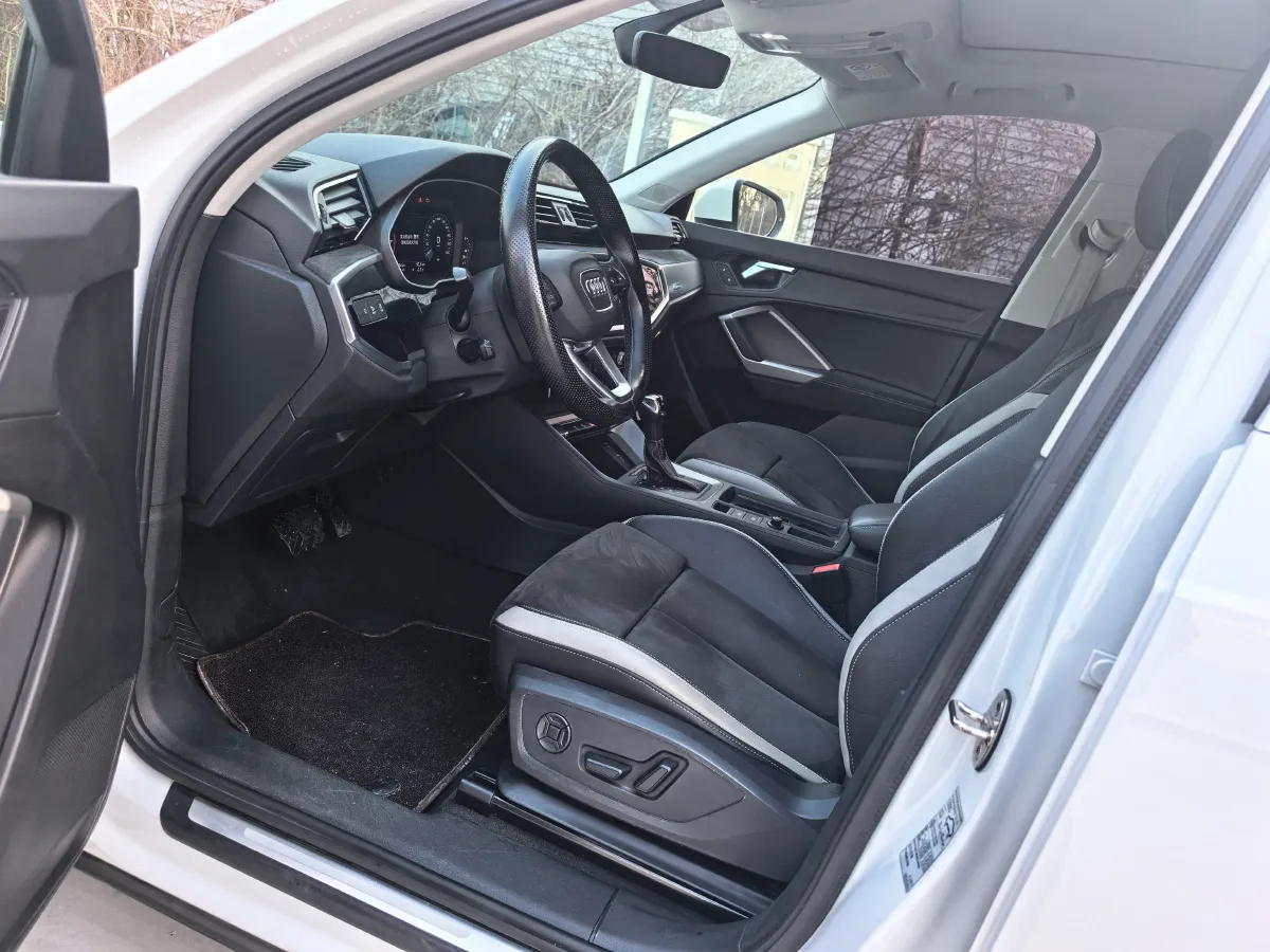 2021 Audi Q3 1.4T 150HP L4 7DCT,autocango,china used car exporter,china ev exporter,chinese used car exporter,chinese used ev exporter