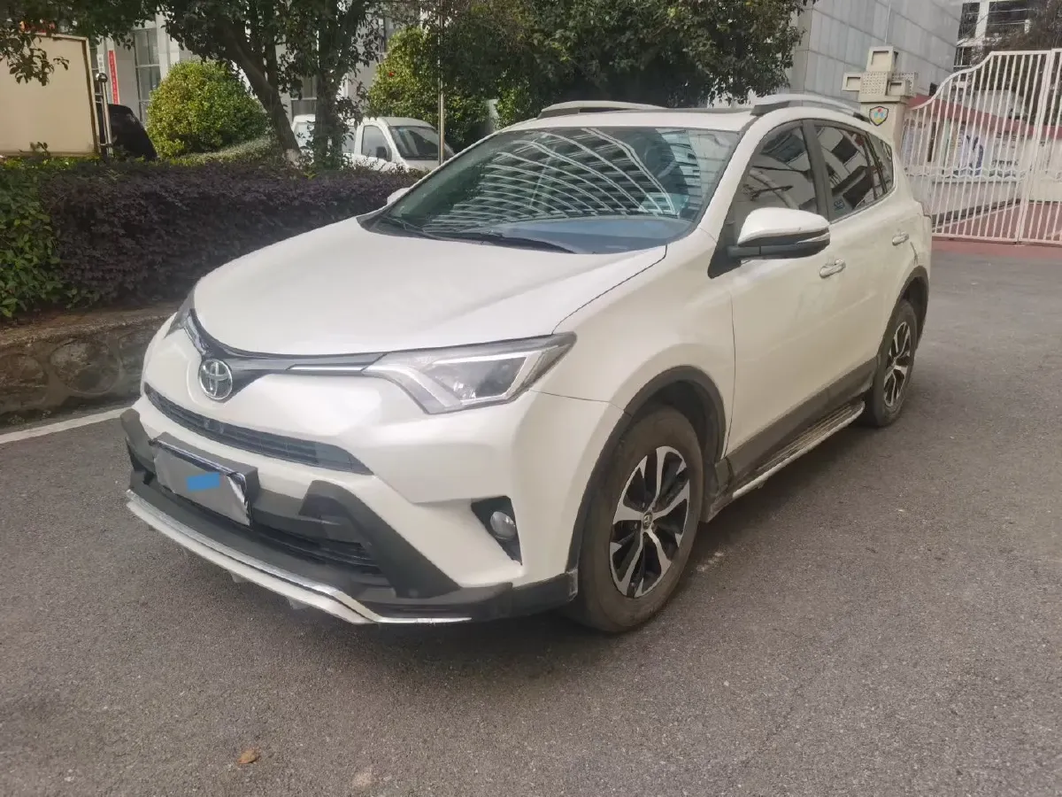 2019 Toyota RAV4 2.0L 151HP L4 CVT,autocango,china used car exporter,china ev exporter,chinese used car exporter,chinese used ev exporter