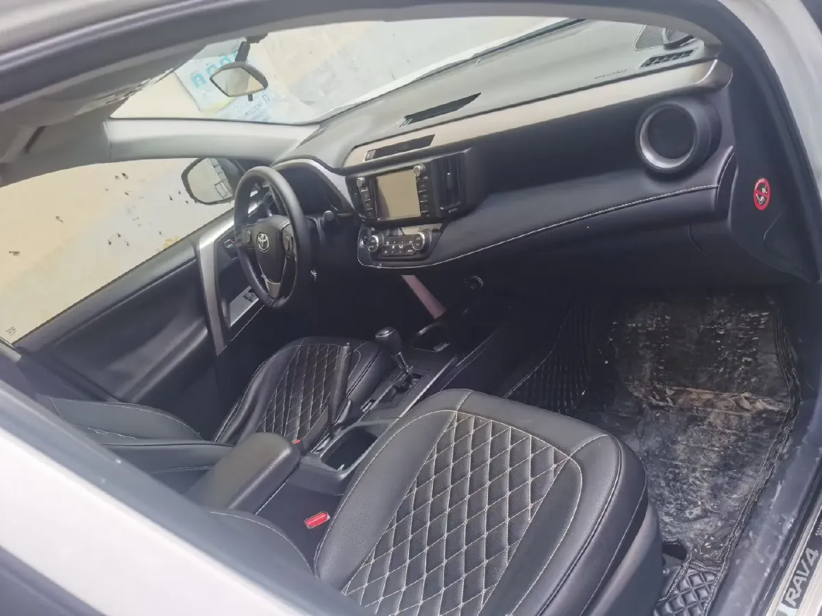 2019 Toyota RAV4 2.0L 151HP L4 CVT,autocango,china used car exporter,china ev exporter,chinese used car exporter,chinese used ev exporter