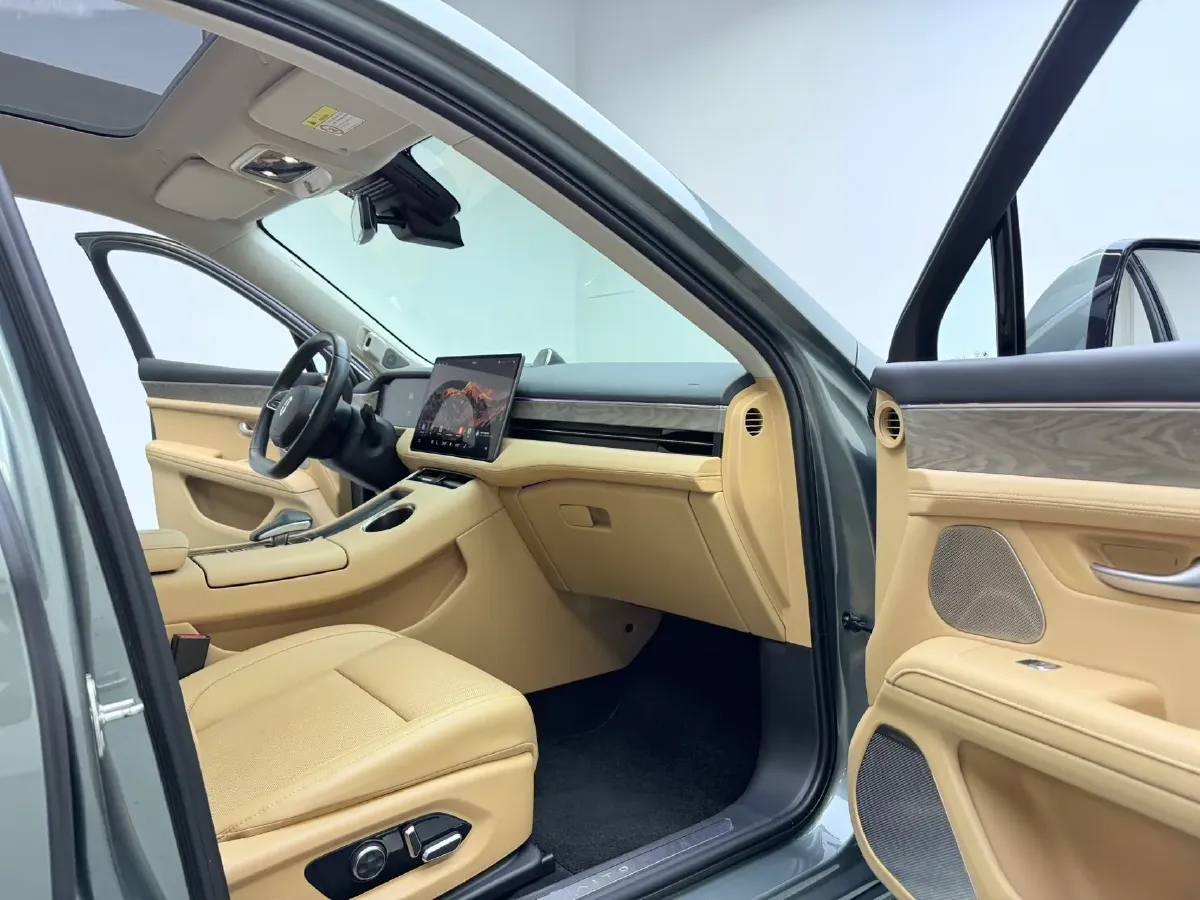 2022 JMC YuHu 7 2.0T 141HP L4 8AT,autocango,china used car exporter,china ev exporter,chinese used car exporter,chinese used ev exporter