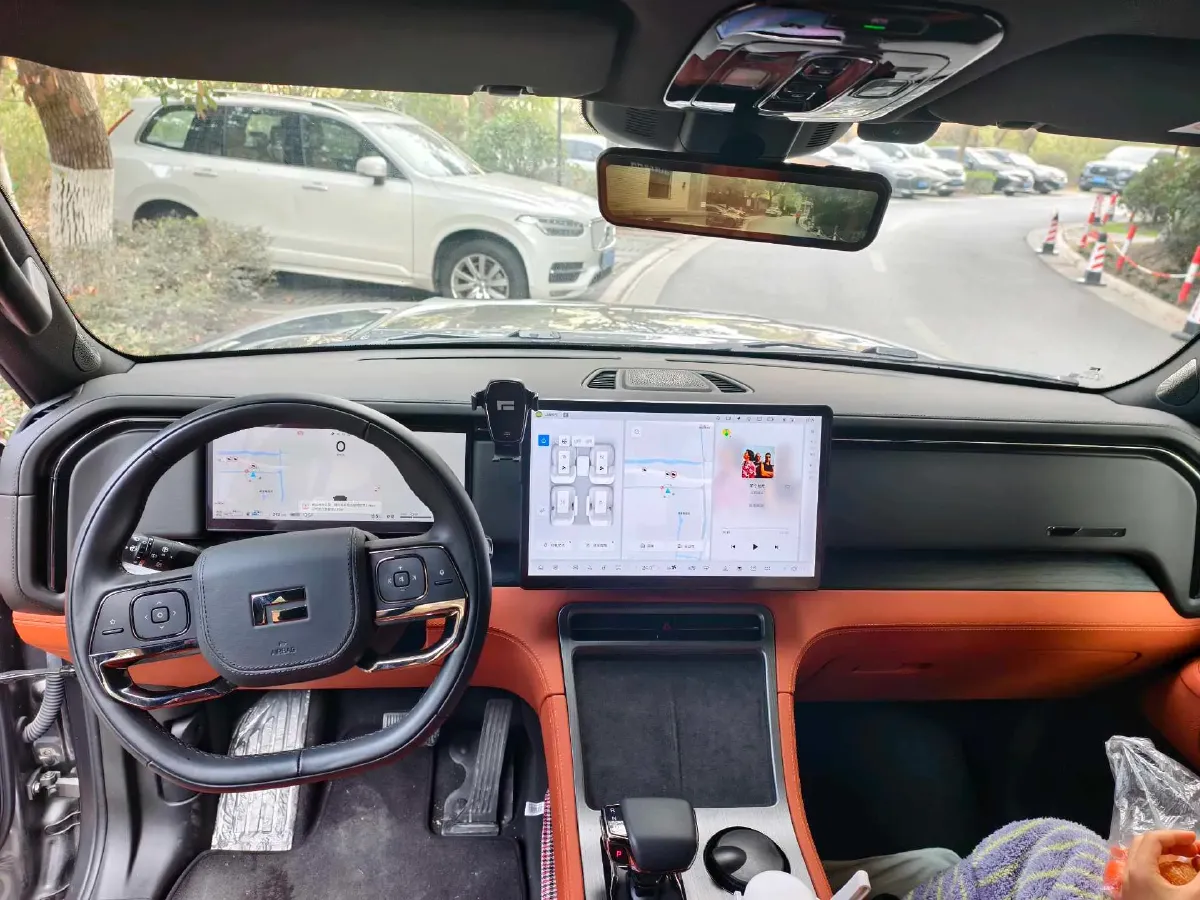 2024 ROXROX 01 1.5T 152HP L4 REEV 44.5KWH,autocango,china used car exporter,china ev exporter,chinese used car exporter,chinese used ev exporter