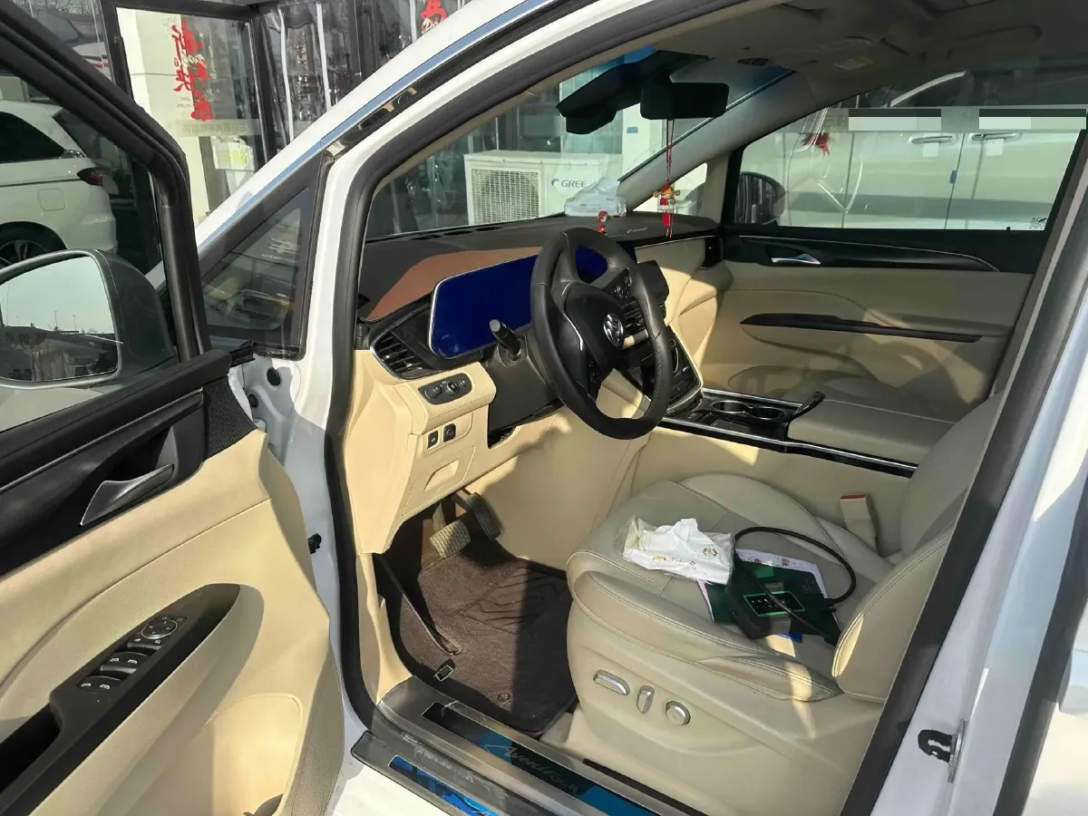 2023 Buick GL8 2.0T 237HP L4 9AT,autocango,china used car exporter,china ev exporter,chinese used car exporter,chinese used ev exporter