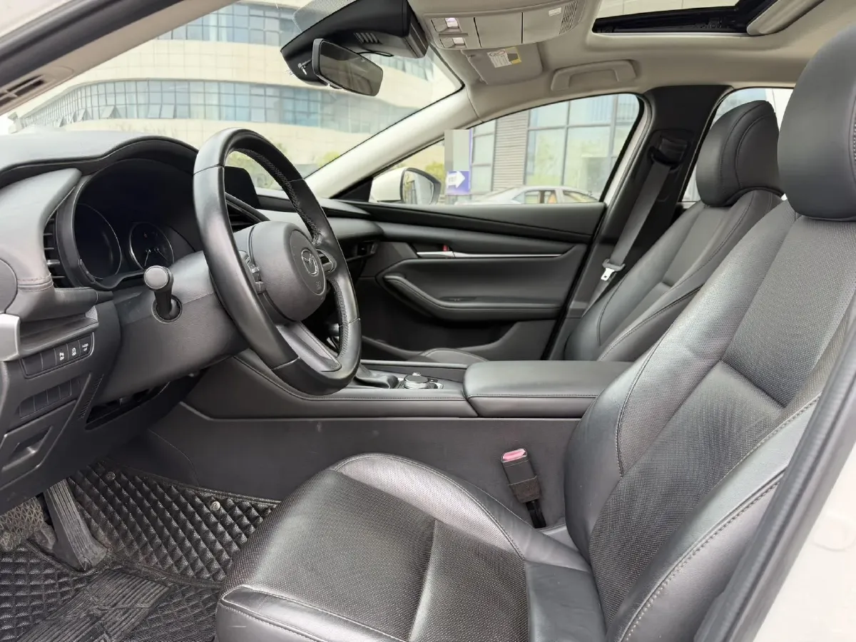 2020 Mazda 3 Axela 1.5L 117HP L4 6AT,autocango,china used car exporter,china ev exporter,chinese used car exporter,chinese used ev exporter