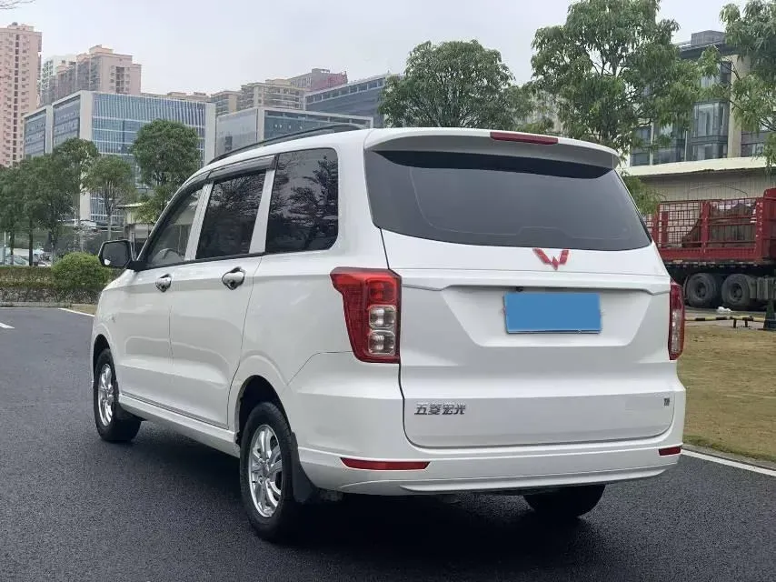 2021 WuLing RongGuang New Truck 1.5L 99HP L4 5MT,autocango,china used car exporter,china ev exporter,chinese used car exporter,chinese used ev exporter