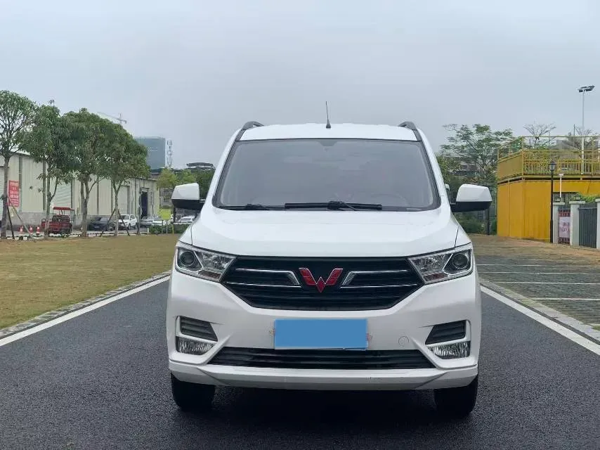 2021 WuLing RongGuang New Truck 1.5L 99HP L4 5MT,autocango,china used car exporter,china ev exporter,chinese used car exporter,chinese used ev exporter