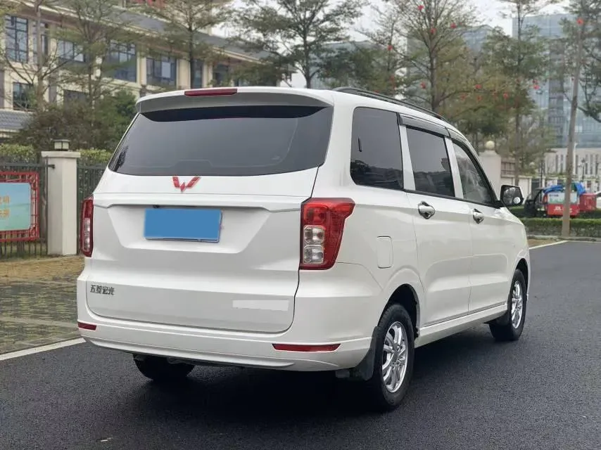 2021 WuLing RongGuang New Truck 1.5L 99HP L4 5MT,autocango,china used car exporter,china ev exporter,chinese used car exporter,chinese used ev exporter