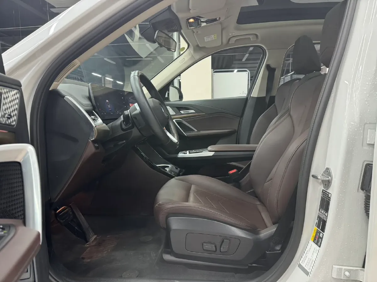 2023 BMW iX1 BEV 66.45KWH,autocango,china used car exporter,china ev exporter,chinese used car exporter,chinese used ev exporter