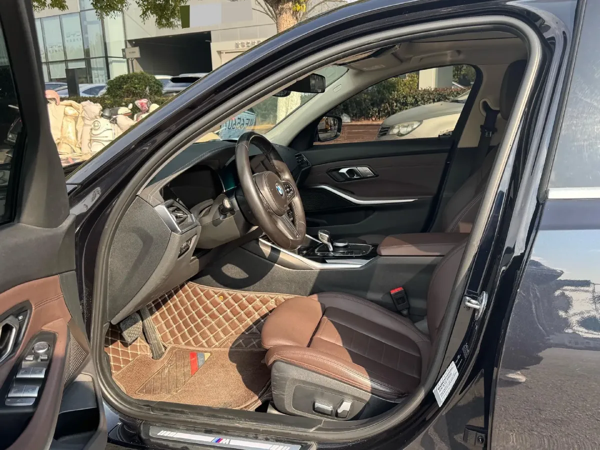 2020 BMW 3 Series 2.0T 156HP L4 8AT,autocango,china used car exporter,china ev exporter,chinese used car exporter,chinese used ev exporter