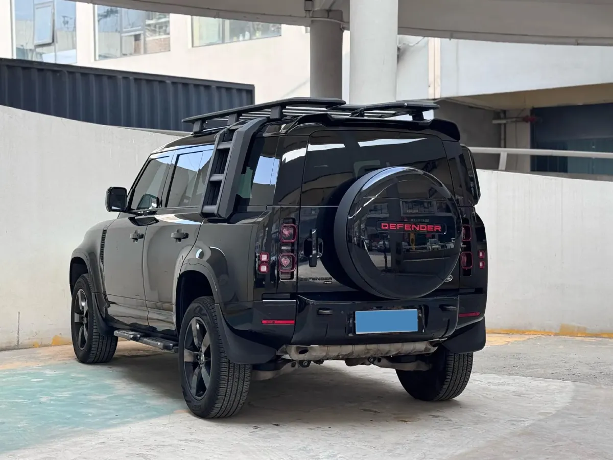 2022 Land Rover Defender 3.0T 400HP L6 8AT,autocango,china used car exporter,china ev exporter,chinese used car exporter,chinese used ev exporter