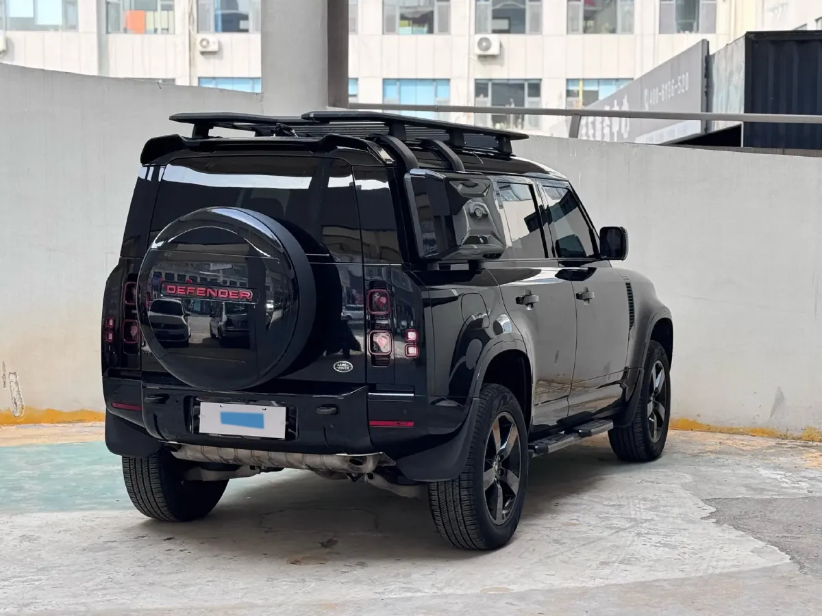 2022 Land Rover Defender 3.0T 400HP L6 8AT,autocango,china used car exporter,china ev exporter,chinese used car exporter,chinese used ev exporter