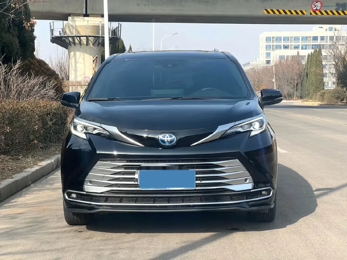 2023 Toyota Sienna 2.5L 189HP L4 E-CVT Hybrid,autocango,china used car exporter,china ev exporter,chinese used car exporter,chinese used ev exporter