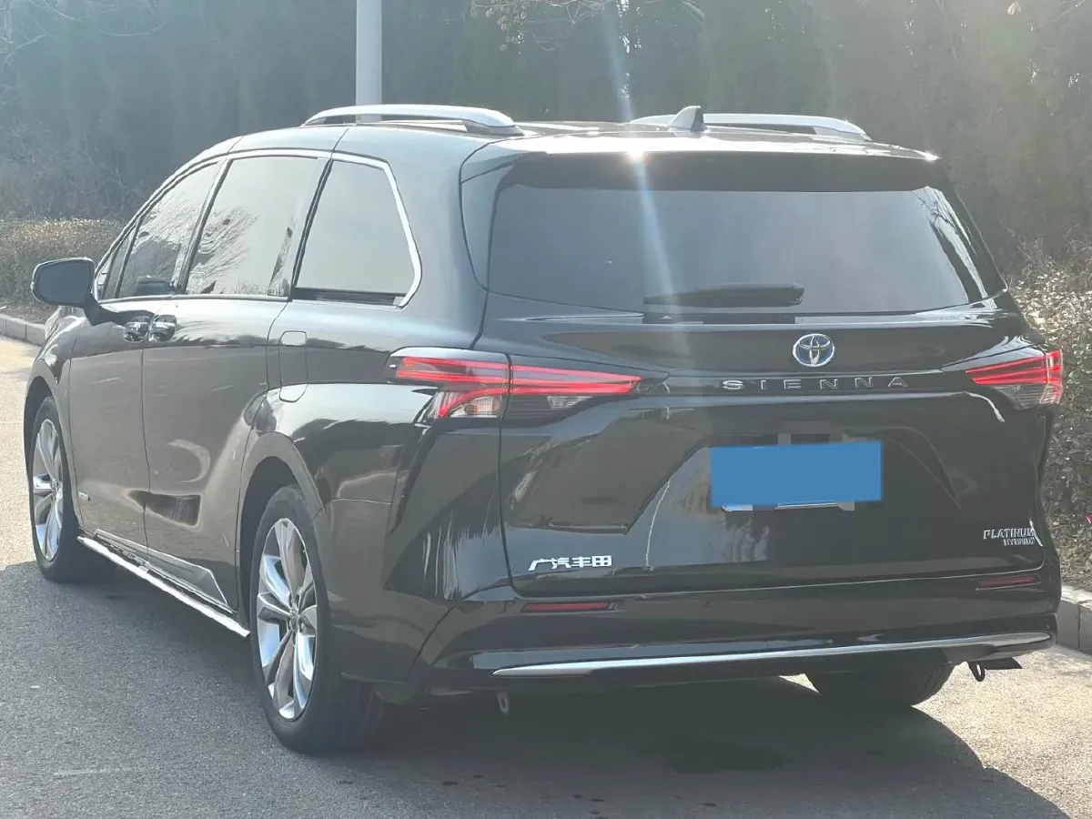 2023 Toyota Sienna 2.5L 189HP L4 E-CVT Hybrid,autocango,china used car exporter,china ev exporter,chinese used car exporter,chinese used ev exporter