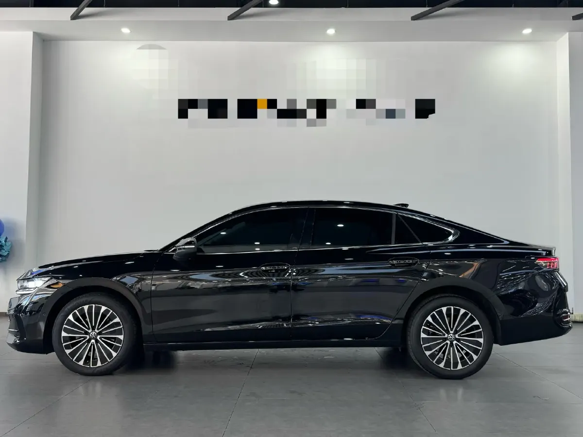 2024 Volkswagen Magotan 2.0T 220HP L4 7DCT,autocango,china used car exporter,china ev exporter,chinese used car exporter,chinese used ev exporter