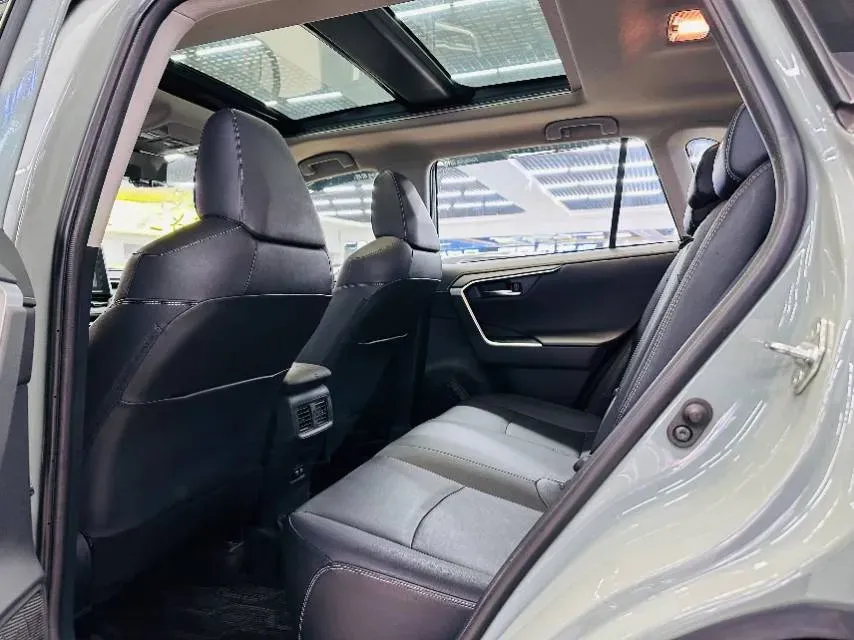 2020 Toyota RAV4 2.0L 171HP L4 CVT,autocango,china used car exporter,china ev exporter,chinese used car exporter,chinese used ev exporter