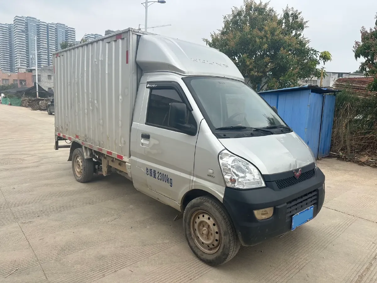2022 WuLing RongGuang Mini Truck 1.5L 99HP L4 5MT,autocango,china used car exporter,china ev exporter,chinese used car exporter,chinese used ev exporter