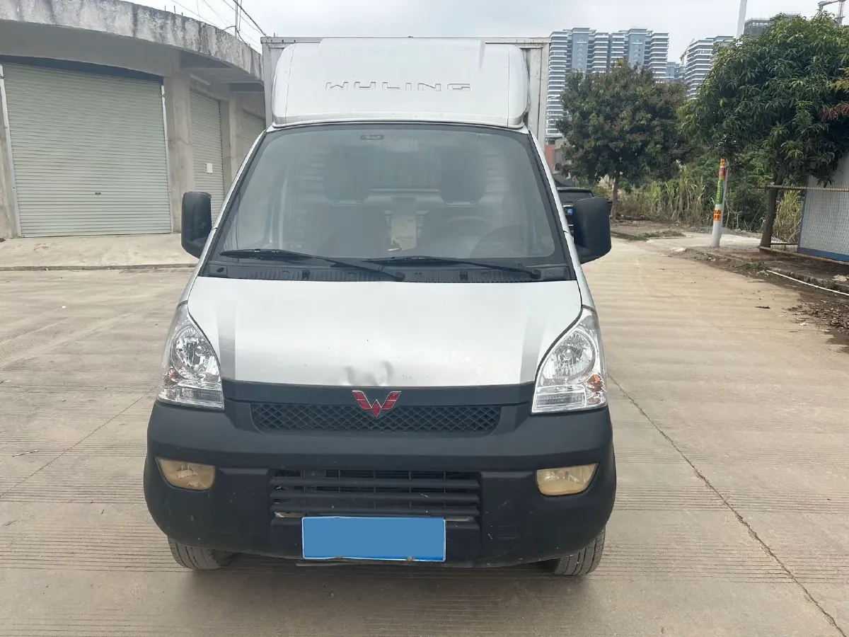 2022 WuLing RongGuang Mini Truck 1.5L 99HP L4 5MT,autocango,china used car exporter,china ev exporter,chinese used car exporter,chinese used ev exporter
