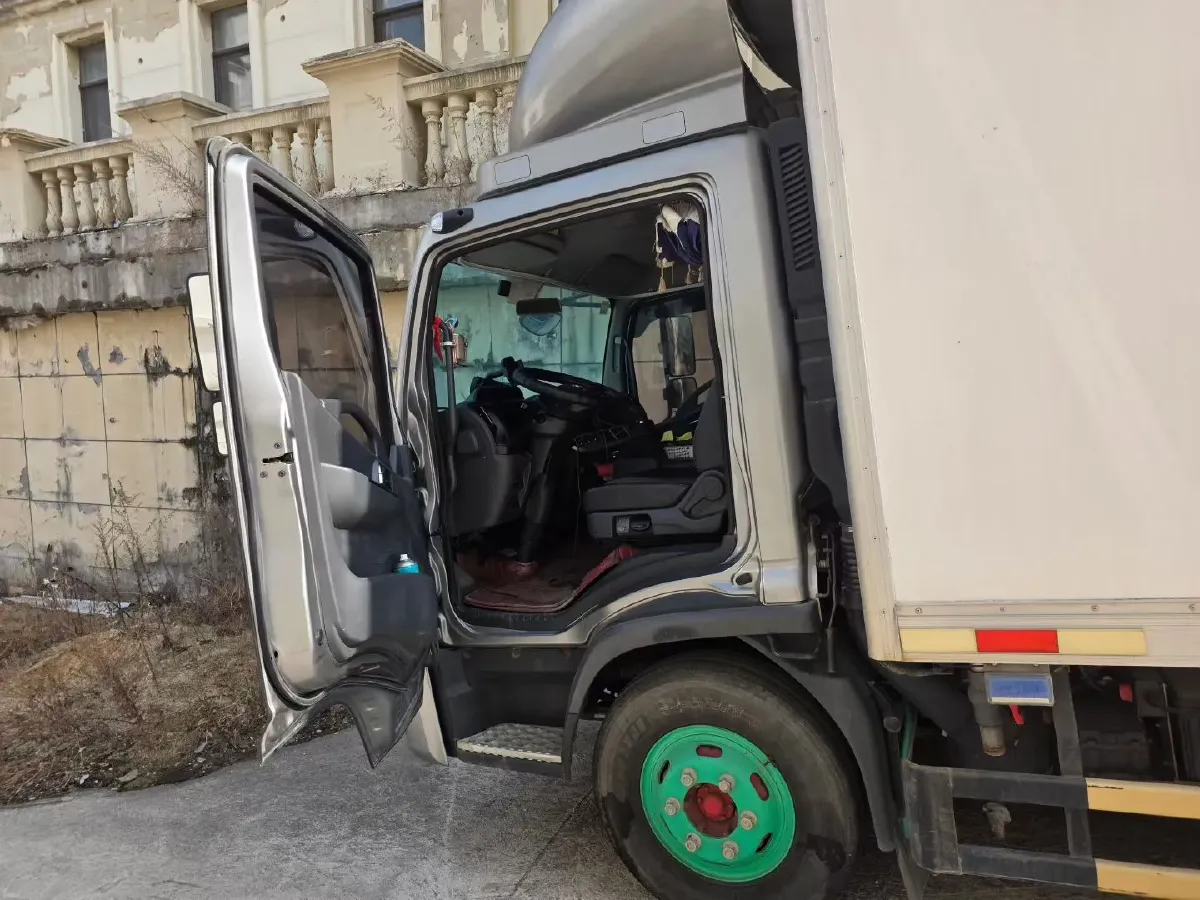 2021 Ford Transit 2.0T 121HP L4 5MT,autocango,china used car exporter,china ev exporter,chinese used car exporter,chinese used ev exporter