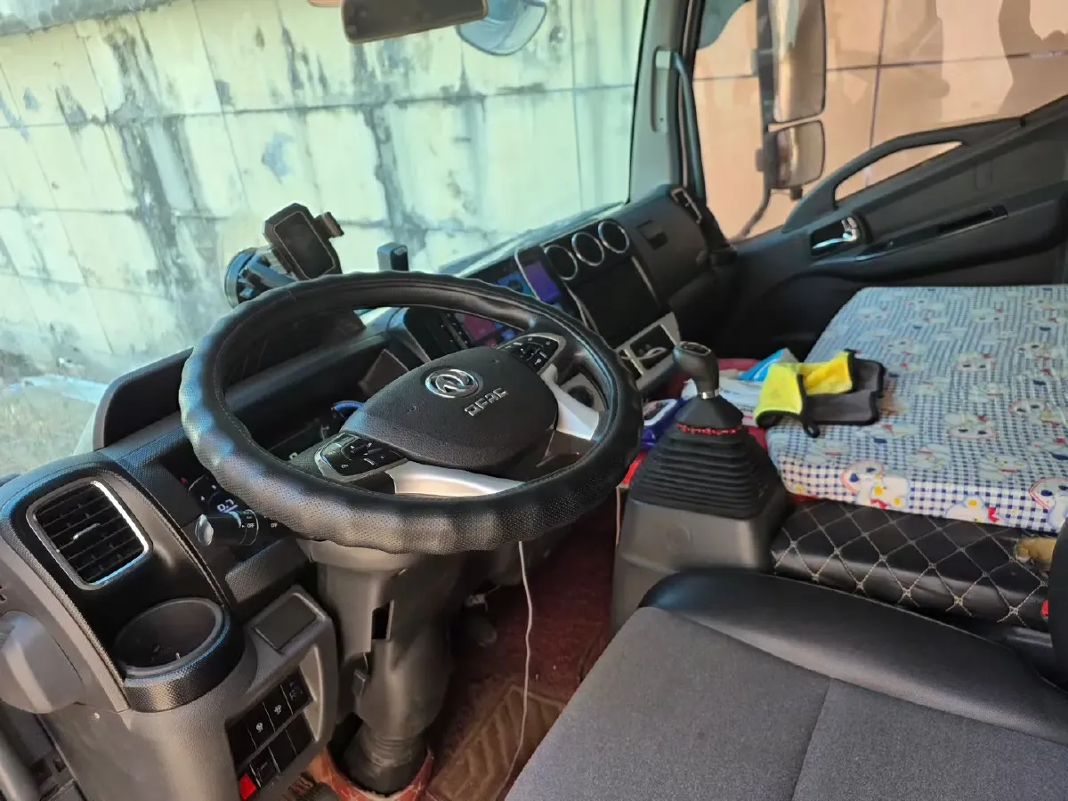 2021 Ford Transit 2.0T 121HP L4 5MT,autocango,china used car exporter,china ev exporter,chinese used car exporter,chinese used ev exporter