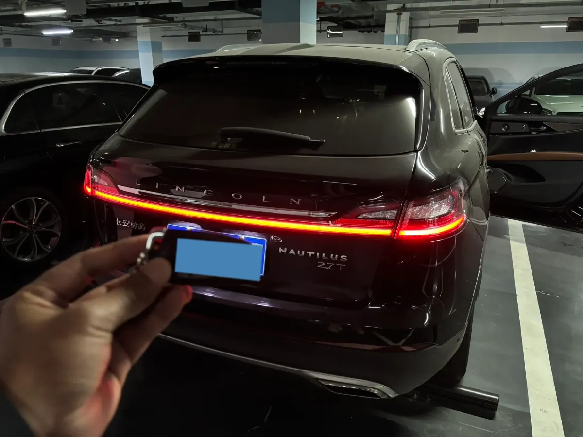 2021 Lincoln Nautilus 2.7T 322HP V6 8AT,autocango,china used car exporter,china ev exporter,chinese used car exporter,chinese used ev exporter