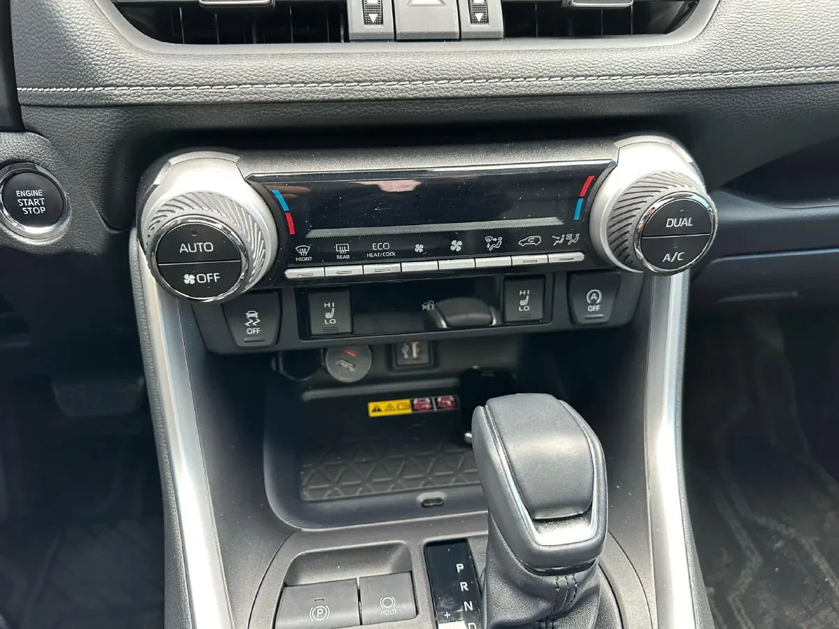 2023 Toyota RAV4 2.0L 171HP L4 CVT,autocango,china used car exporter,china ev exporter,chinese used car exporter,chinese used ev exporter