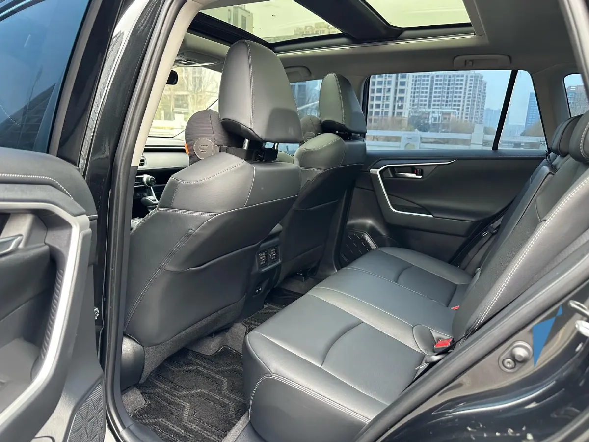 2023 Toyota RAV4 2.0L 171HP L4 CVT,autocango,china used car exporter,china ev exporter,chinese used car exporter,chinese used ev exporter