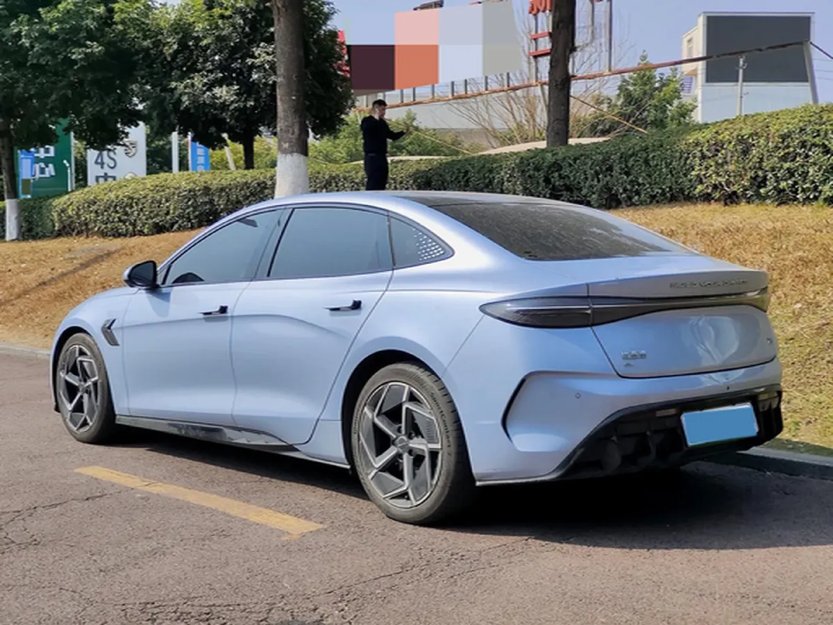 2022 AITO AITO M5 Range Extended 125HP REEV 40KWH,autocango,china used car exporter,china ev exporter,chinese used car exporter,chinese used ev exporter