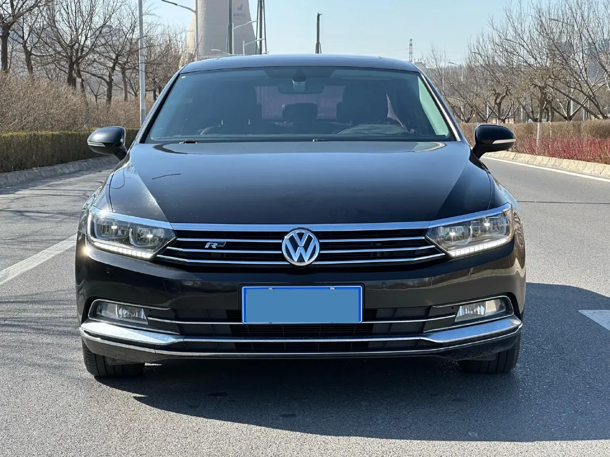 2018 Volkswagen Magotan 1.8T 180HP L4 7DCT,autocango,china used car exporter,china ev exporter,chinese used car exporter,chinese used ev exporter