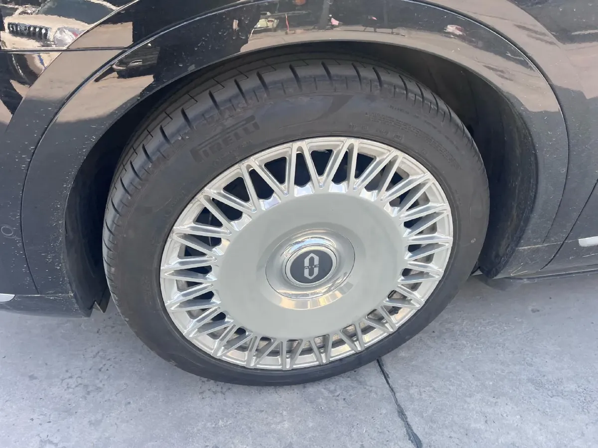 2025 AITO AITO M9 REEV 160HP REEV 52KWH,autocango,china used car exporter,china ev exporter,chinese used car exporter,chinese used ev exporter