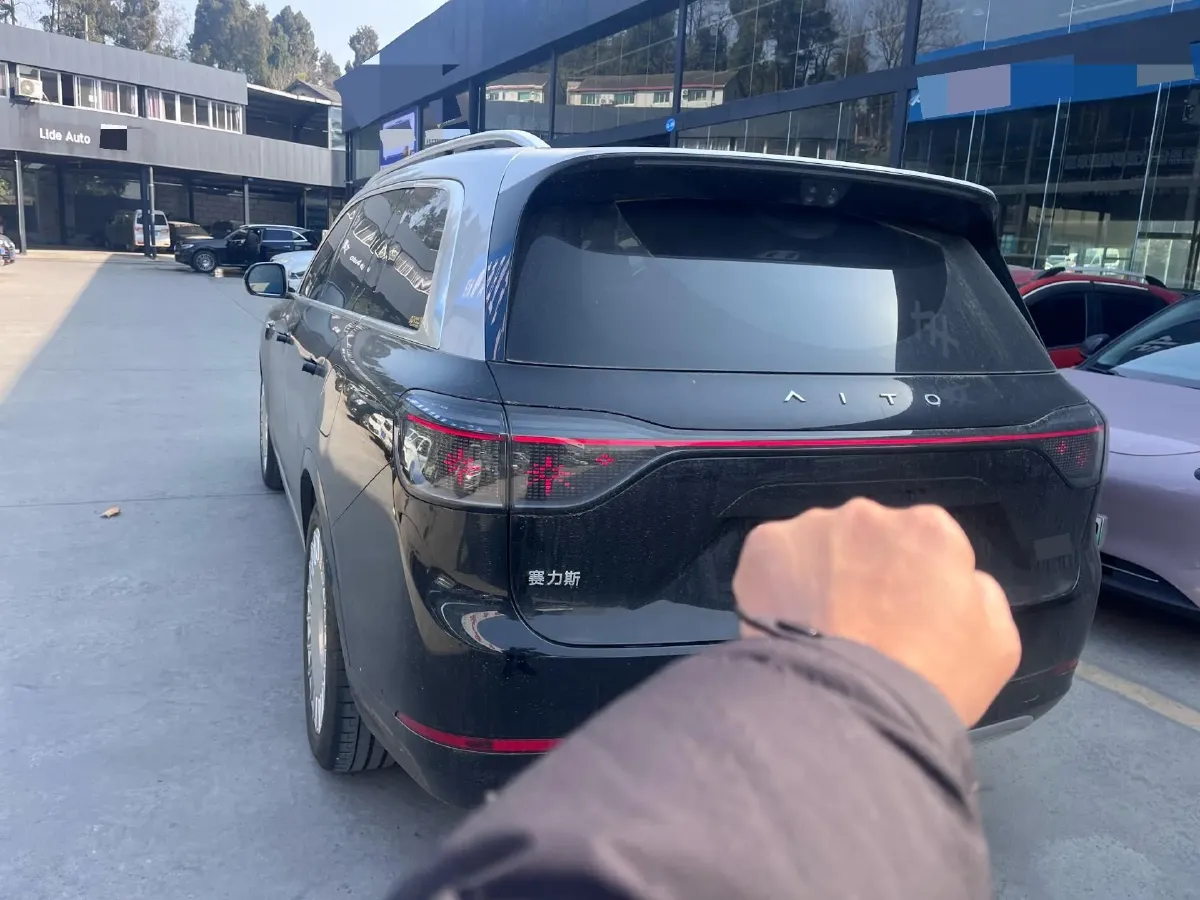 2025 AITO AITO M9 REEV 160HP REEV 52KWH,autocango,china used car exporter,china ev exporter,chinese used car exporter,chinese used ev exporter