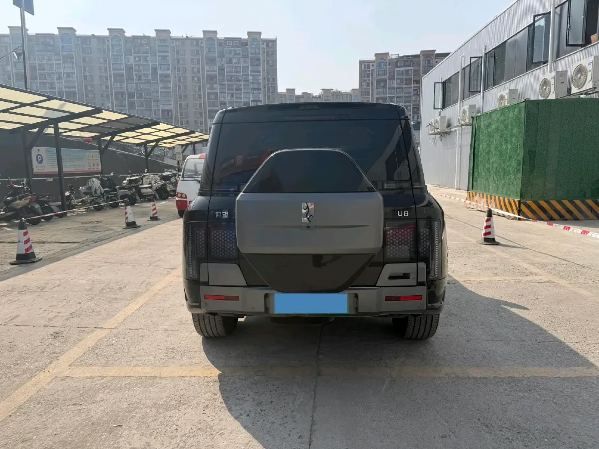 2023 YangWang U8 2.0T 272HP L4 REEV 49.05KWH,autocango,china used car exporter,china ev exporter,chinese used car exporter,chinese used ev exporter