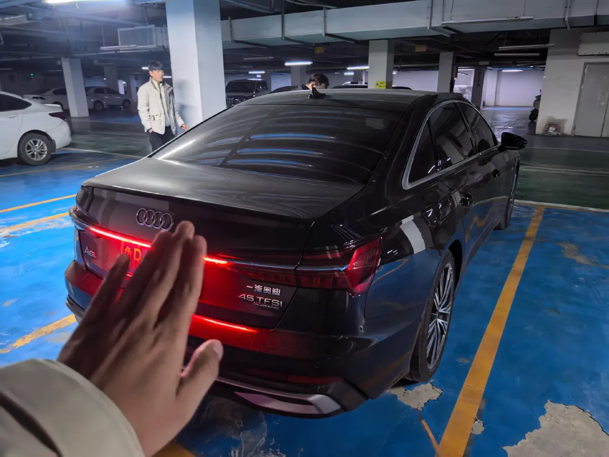 2024 Audi A6L 2.0T 245HP L4 7DCT,autocango,china used car exporter,china ev exporter,chinese used car exporter,chinese used ev exporter