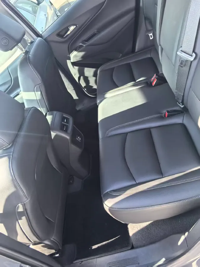 2021 Chevrolet Equinox 1.5T 169HP L4 6AT,autocango,china used car exporter,china ev exporter,chinese used car exporter,chinese used ev exporter