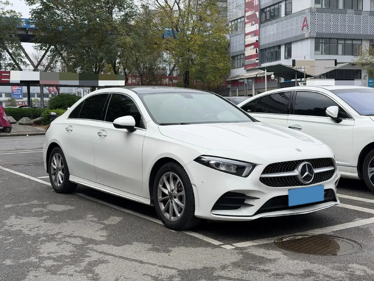 2021 Mercedes-Benz A Class 1.3T 163HP L4 7DCT,autocango,china used car exporter,china ev exporter,chinese used car exporter,chinese used ev exporter