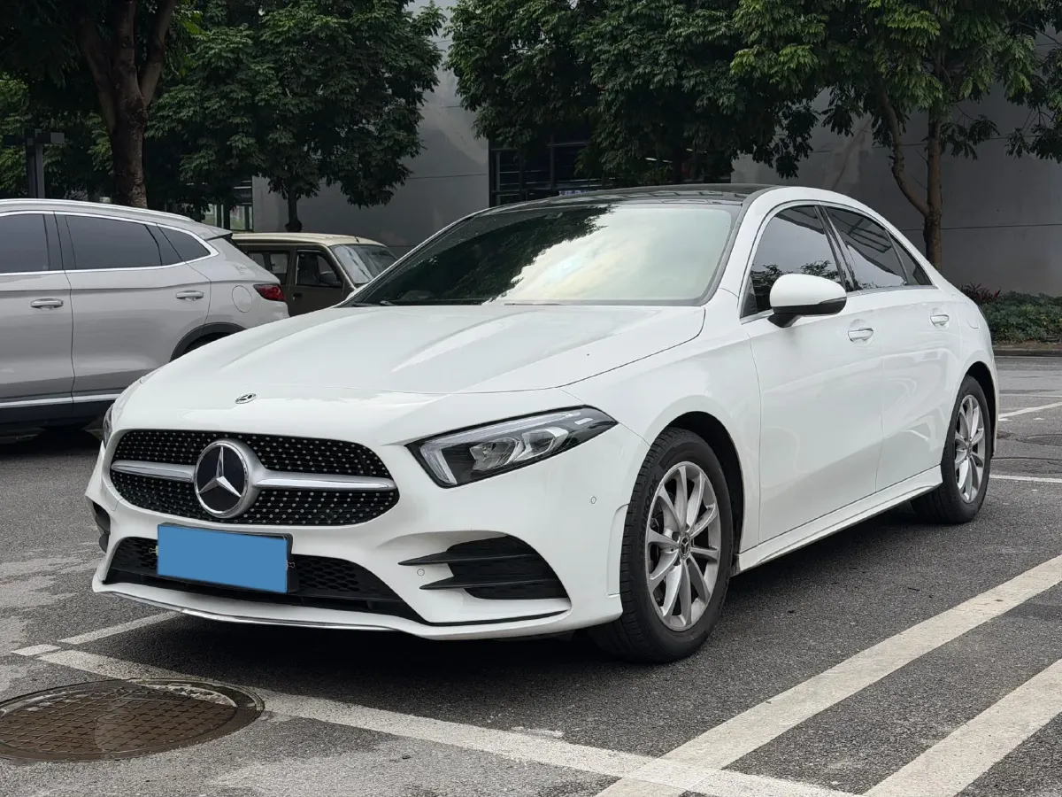 2021 Mercedes-Benz A Class 1.3T 163HP L4 7DCT,autocango,china used car exporter,china ev exporter,chinese used car exporter,chinese used ev exporter