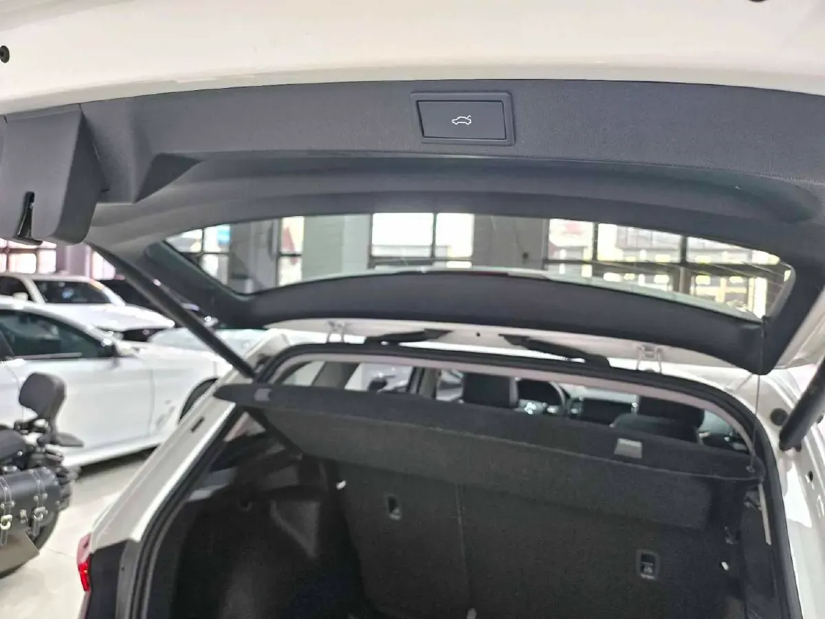 2022 Skoda Karoq 1.4T 150HP L4 7DCT,autocango,china used car exporter,china ev exporter,chinese used car exporter,chinese used ev exporter