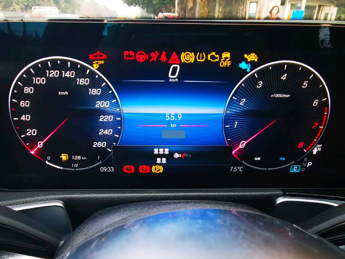 2025 Mercedes-Benz GLB Class 2.0T 190HP L4 8DCT,autocango,china used car exporter,china ev exporter,chinese used car exporter,chinese used ev exporter