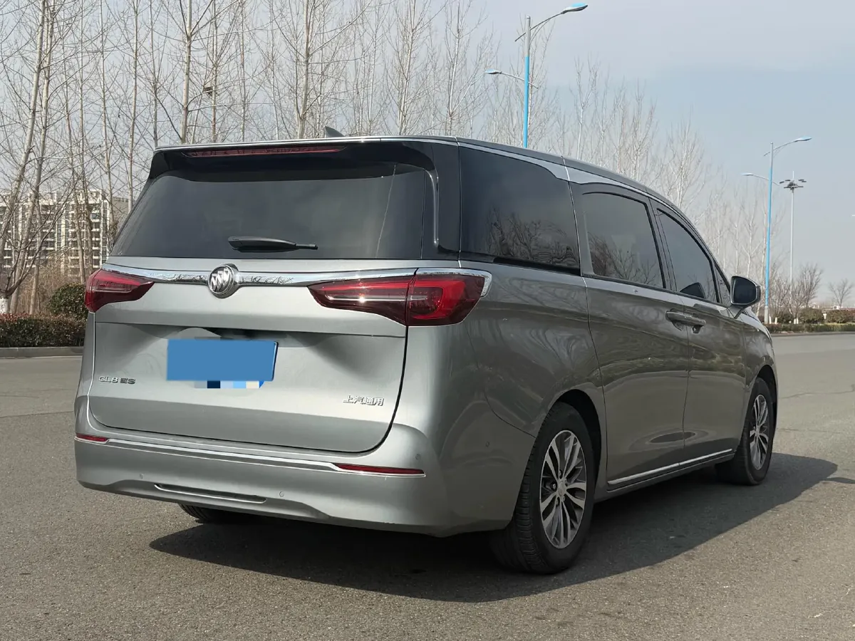 2023 Buick GL8 2.0T 237HP L4 9AT,autocango,china used car exporter,china ev exporter,chinese used car exporter,chinese used ev exporter