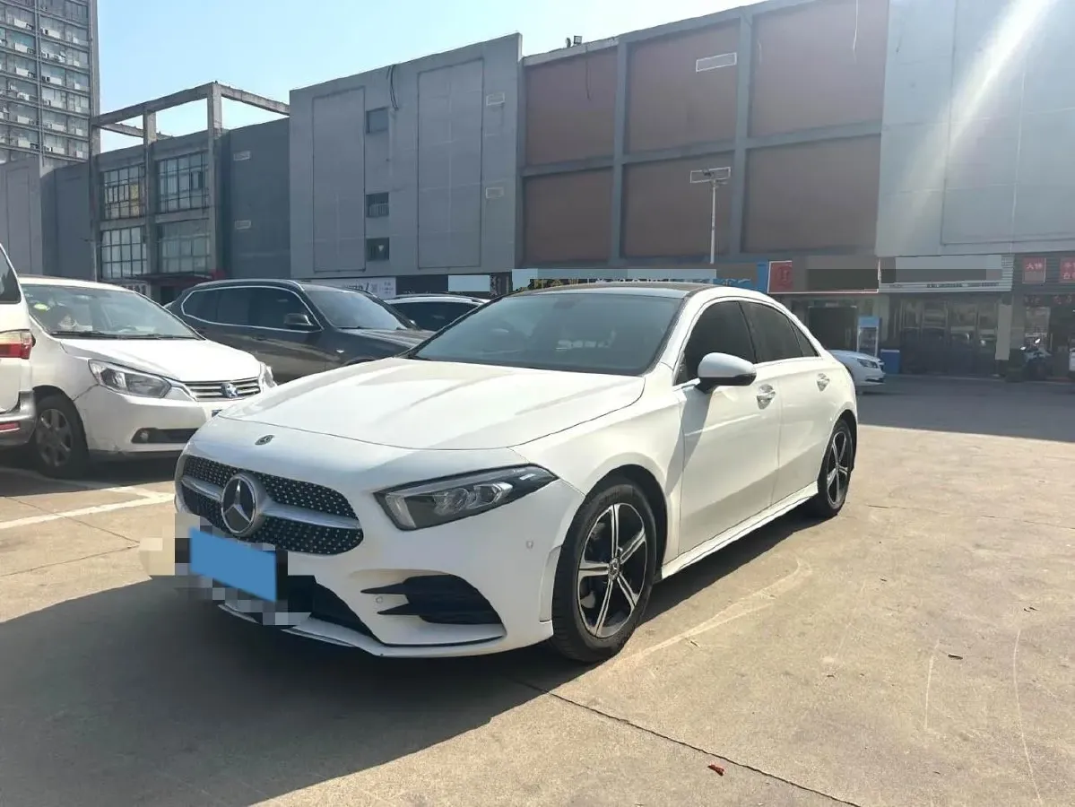 2022 Mercedes-Benz A Class 1.3T 163HP L4 7DCT,autocango,china used car exporter,china ev exporter,chinese used car exporter,chinese used ev exporter