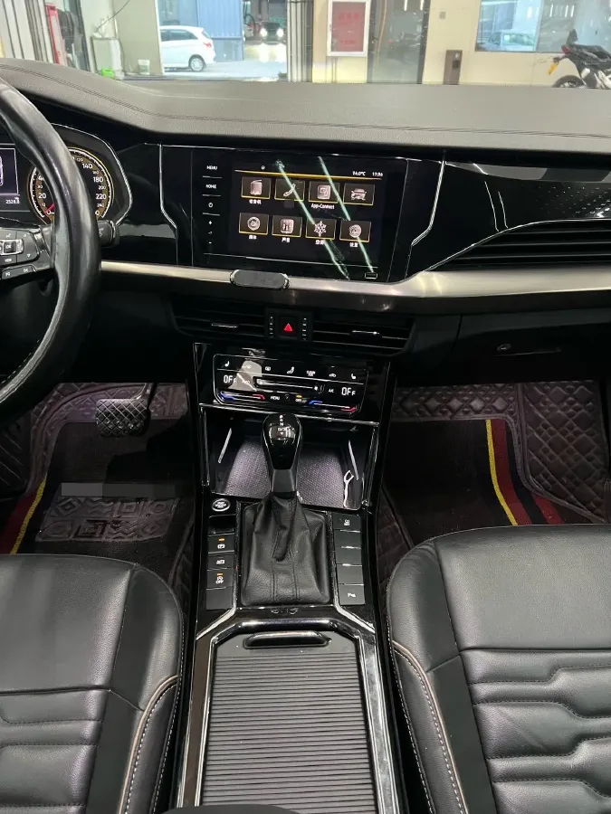 2020 Volkswagen Passat 2.0T 186HP L4 7DCT,autocango,china used car exporter,china ev exporter,chinese used car exporter,chinese used ev exporter