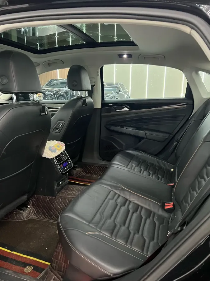 2020 Volkswagen Passat 2.0T 186HP L4 7DCT,autocango,china used car exporter,china ev exporter,chinese used car exporter,chinese used ev exporter