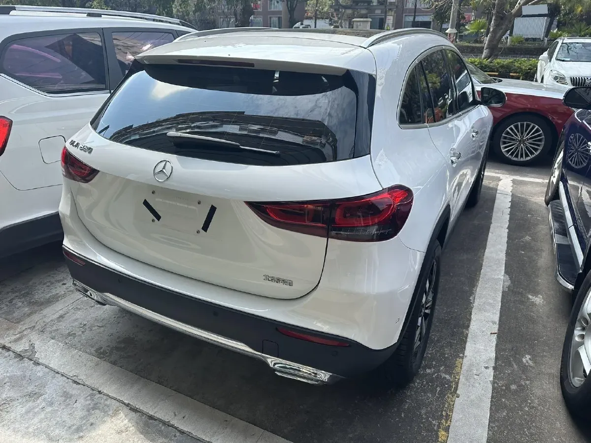 2023 Mercedes-Benz GLA Class 2.0T 190HP L4 8DCT,autocango,china used car exporter,china ev exporter,chinese used car exporter,chinese used ev exporter
