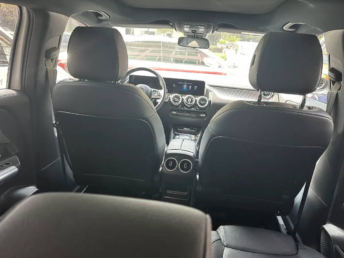 2023 Mercedes-Benz GLA Class 2.0T 190HP L4 8DCT,autocango,china used car exporter,china ev exporter,chinese used car exporter,chinese used ev exporter