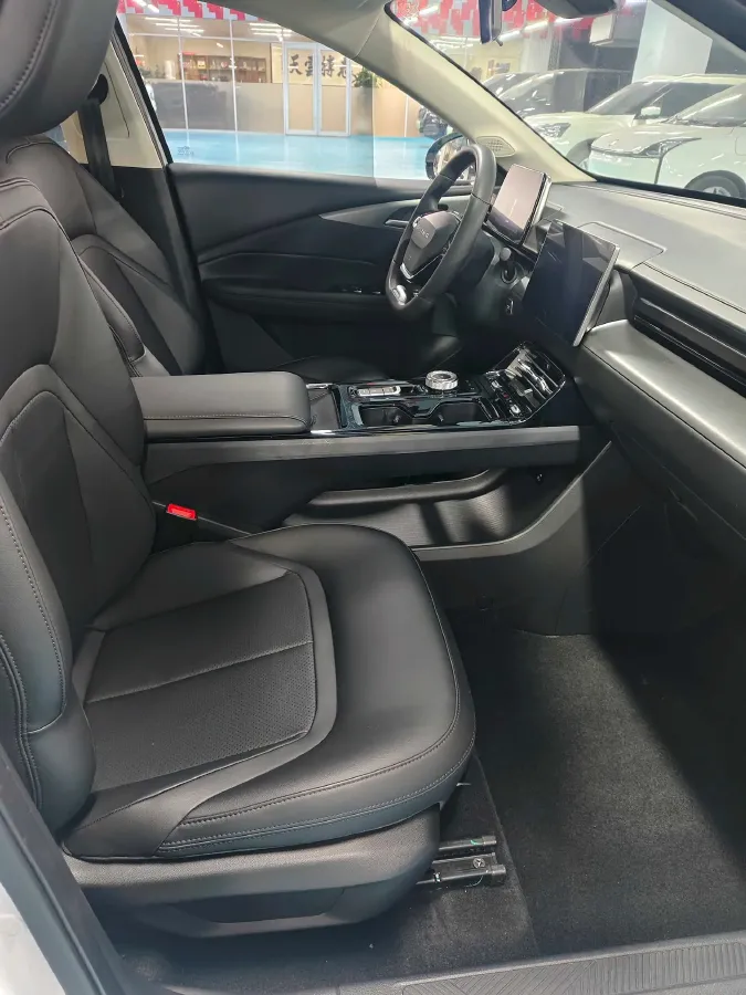 2024 WuLing E5 BEV 41.9KWH,autocango,china used car exporter,china ev exporter,chinese used car exporter,chinese used ev exporter